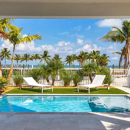 Brand New Luxury Oceanfront Home W Pool, 38' Slip